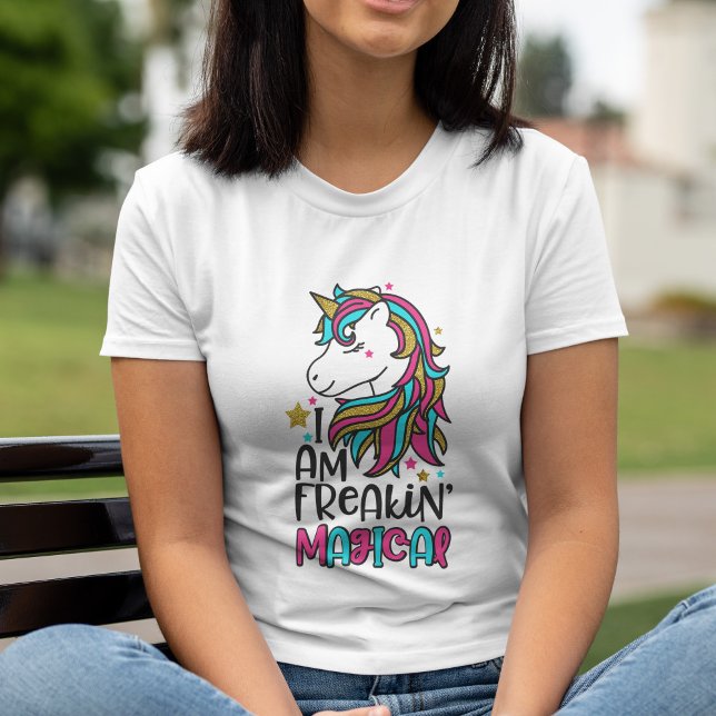Camiseta Citação de Unicórnio Magnético (Magical Unicorn Quote Tri-Blend Shirt)
