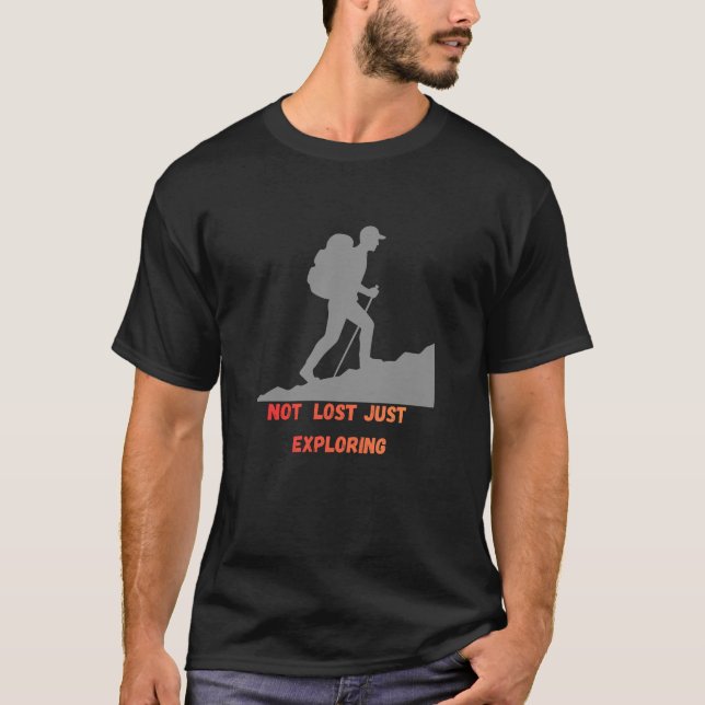 Camiseta Citação de Viagem Não Estou Perdido, Estou Explora (Frente)