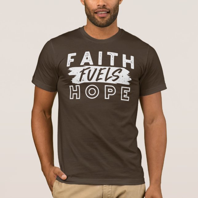 Camiseta Citação Inspiradora de Fé – A Fé Alimenta a Espera (Frente)