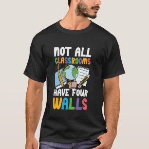 Camiseta Citação Nem Todas as Salas de Aula Têm Quatro Pare