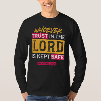 Camiseta Citação Quem Confia no Senhor é Mantido Seguro