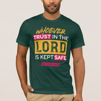 Camiseta Citação Quem Confia no Senhor é Mantido Seguro