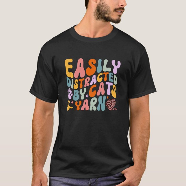 Camiseta Citações De Cat Facilmente Distraídas Por Cats & Y (Frente)