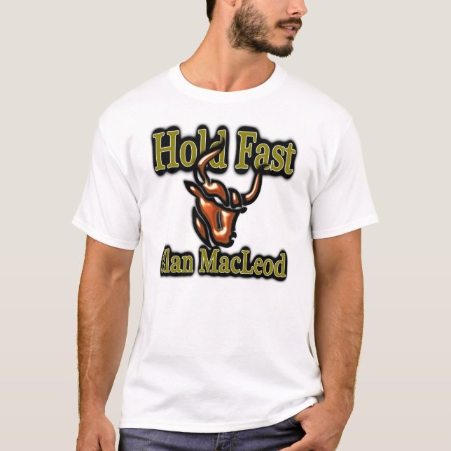 Camiseta Clan MacLeod Segurando Jogos Rápidos em Highland (Frente)