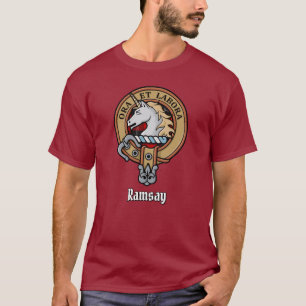 Camiseta Clan Ramsay Crest sobre o Red Tartan