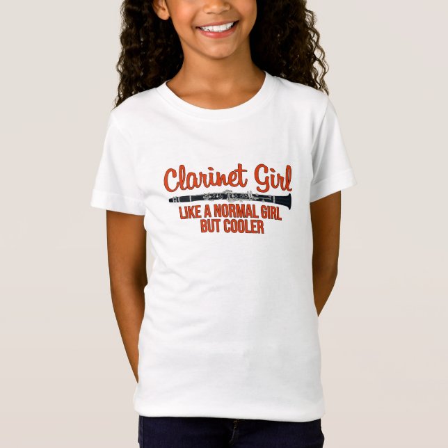 Camiseta Clarinet Girl gosta de uma garota normal, mas mais (Frente)