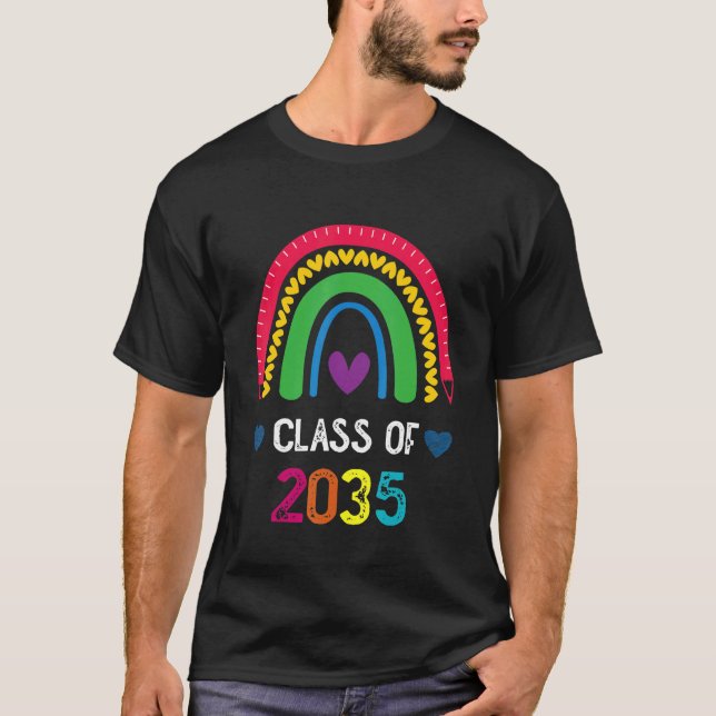 Camiseta Classe De 2035 Cresce Com A Minha Graduação Pré K  (Frente)