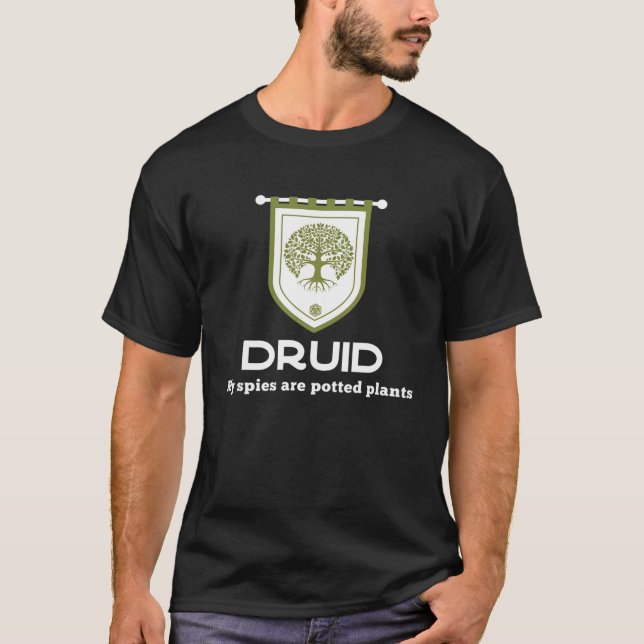 Camiseta Classe Druid RPG - Meus Espiões São Plantas Potent (Frente)