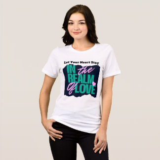 Camiseta Clássica de Mulher com Torção Moderna