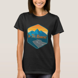 Camiseta Clássica In The Moment Design Frente