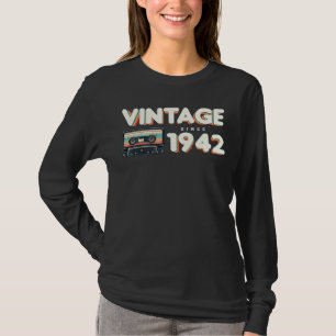 Camiseta Clássico e Vintage 1942 Nostalgic Music Birth engr