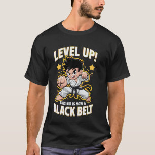 Camiseta Clássico Este Menino Agora É Um Cinturão Preto de