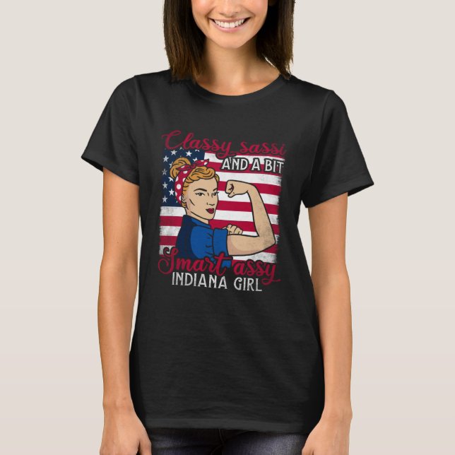 Camiseta Classy Sassi And A Bit Smart Assi Indiana Girl (Frente)