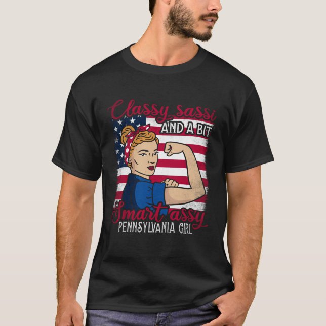 Camiseta Classy Sassi And A Bit Smart Assi Pennsylvania Gir (Frente)