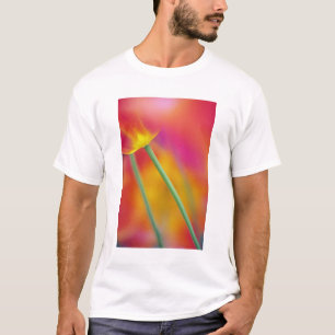 Camiseta Close-up da parte inferior da flor de tulipa,