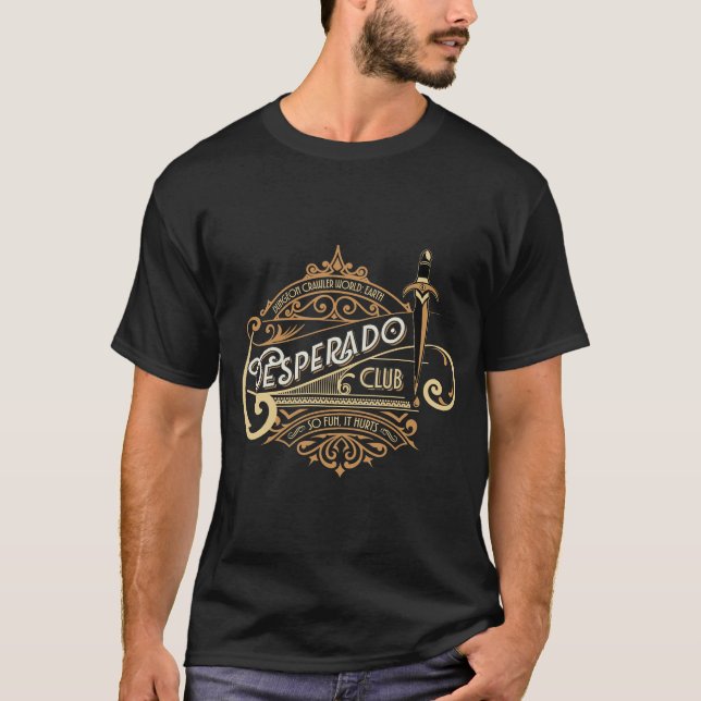 Camiseta Clube Desperado Logo Dungeon Crawler World: Terra  (Frente)