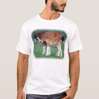 Camiseta Clydesdale e potro