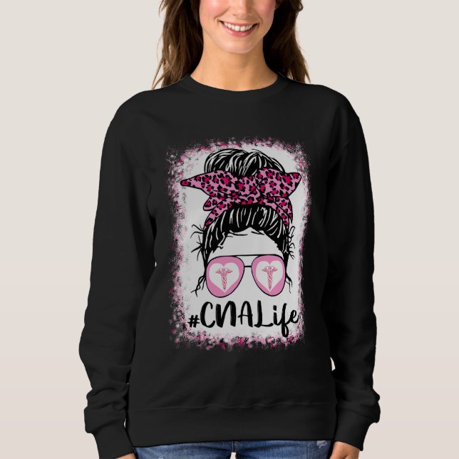 Camiseta Cna Life Messy Bun Pink Leopard Bleached Nurse D (Frente)