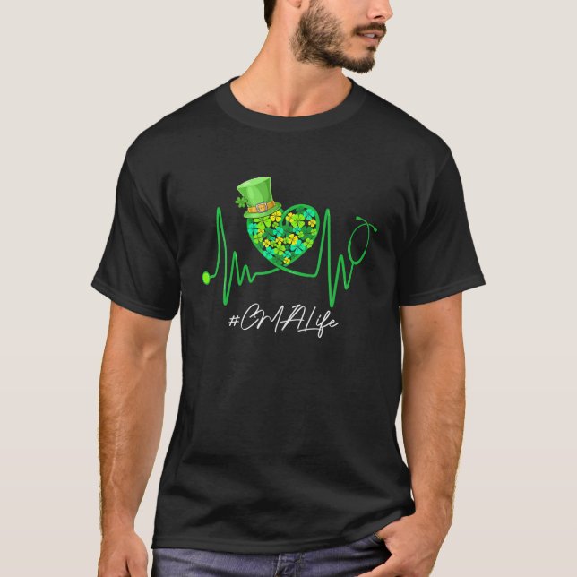 Camiseta CNA Life Stethoscope Heartbeat Shamrock St Patrick (Frente)