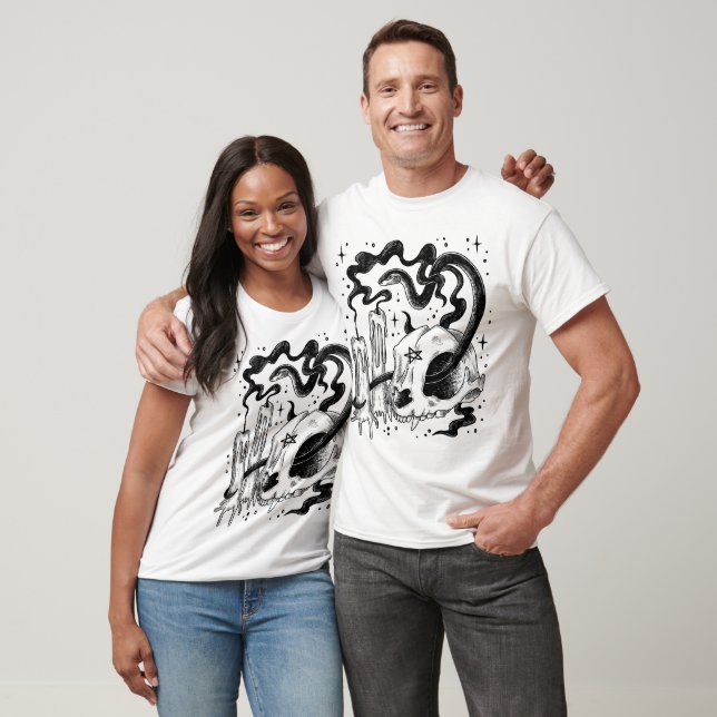 Camiseta Cobra e Velas do Crânio Pagão (Unissex)