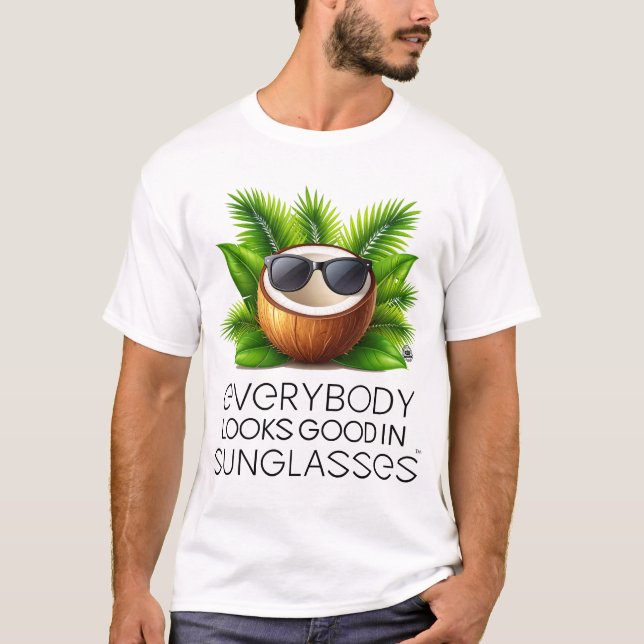 Camiseta Coco com Óculos de Sol - Dia Internacional da Frut (Frente)