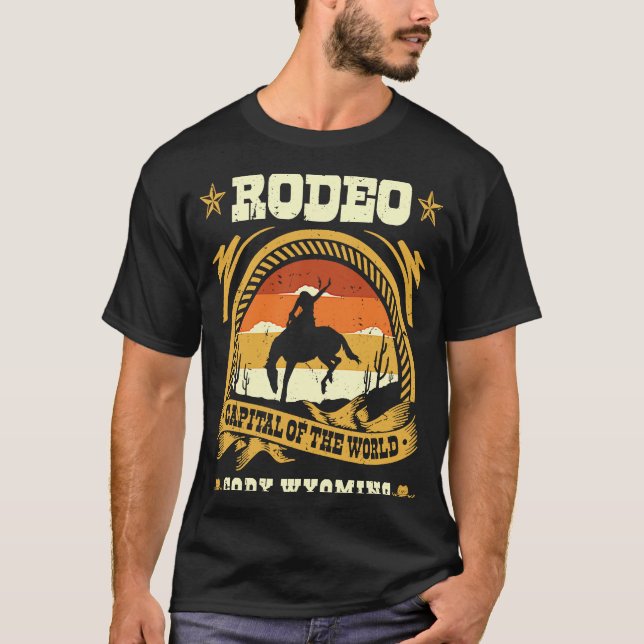 Camiseta Cody Wyoming Rodeo Capital do Turista Mundial (Frente)