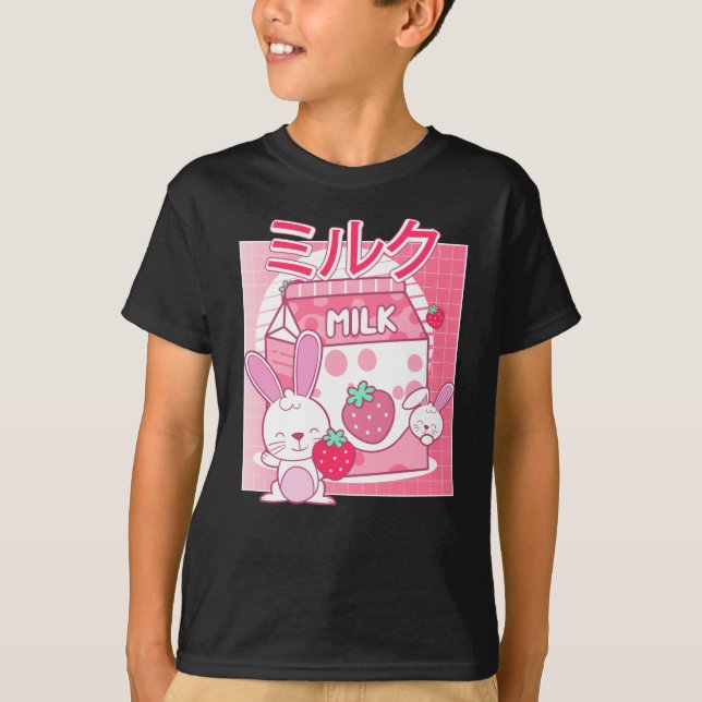 Camiseta Coelhinho adora Leite de Morango. Kawaii (Frente)