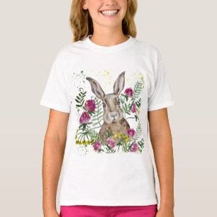 Camiseta Coelhinho bonito em flores aquáticas