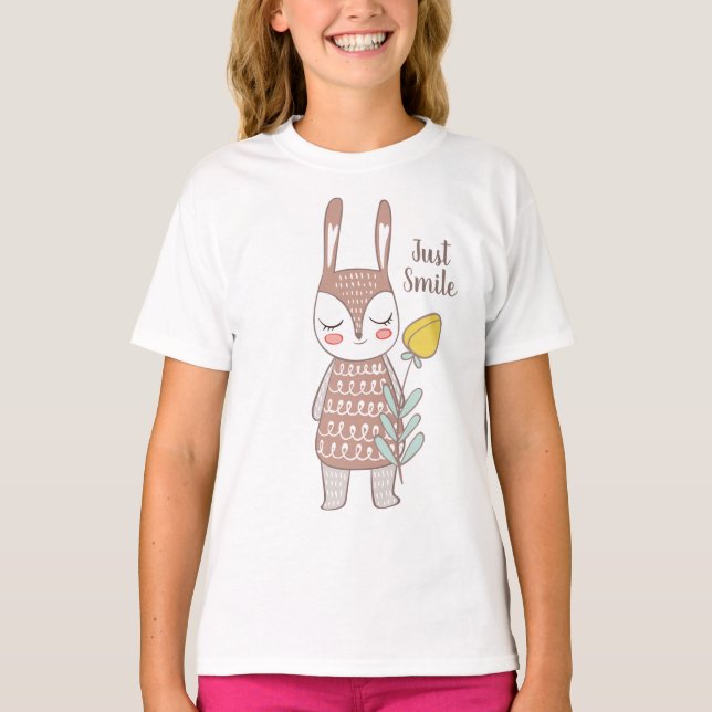 Camiseta Coelhinho da Primavera com uma Flor Amarela, Adorá (Frente)