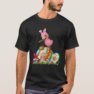 Camiseta Coelhinho De Páscoa Flamingo Com Gnomos Pintando C