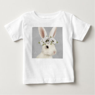 Camiseta coelho branco da fazenda de colheita moderna