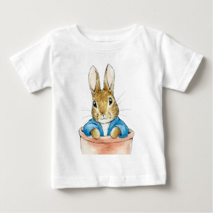 Camiseta Coelho clássico sentado em uma panela