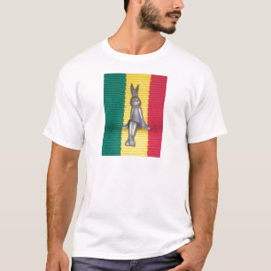 Camiseta Coelho - Coelho em Cores Rasta: Um Toque de Groovy
