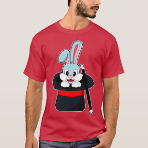 Camiseta Coelho com magia com chapéu de varinha