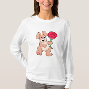 Camiseta Coelho com rosa vermelha
