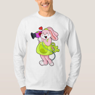 Camiseta Coelho como cabeleireiro com secador de cabelo
