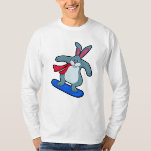 Camiseta Coelho como Snowboarder com Snowboard e Scarf
