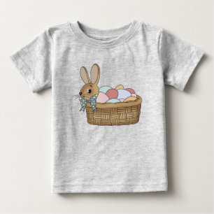 Camiseta Coelho da Páscoa em Cesta com Ovos