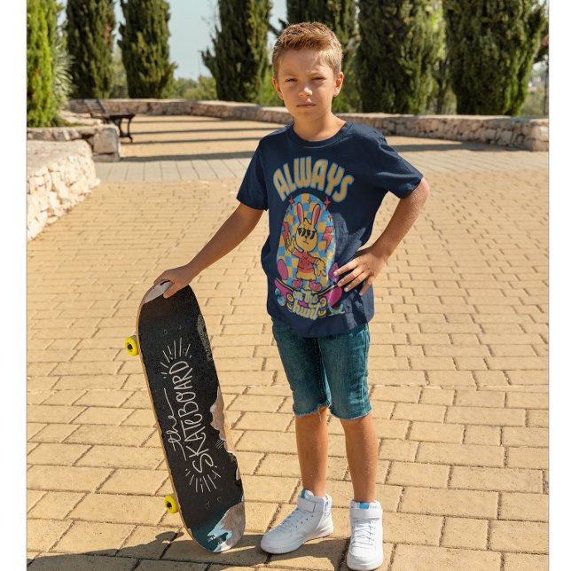 Camiseta Coelho de Skate Sempre à Caça (Always on the hunt—rolling into Easter with style, attitude, and zero chill 🛹🥚)