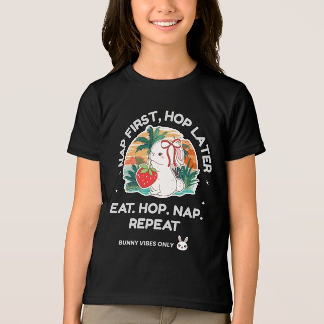 Camiseta Coelho dos Sonhos de Morango (Frente)