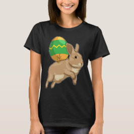 Camiseta Coelho Páscoa Montando ovo de Páscoa