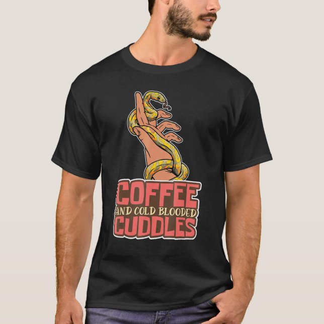 Camiseta Coffee And Cold Blooded Cuddles Snake and Coffee   (Frente)