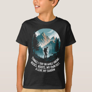 Camiseta Coisas em que Tropeço Enquanto Caminho