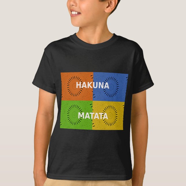 Camiseta Colagem Coletiva Coletiva de Pop e Mensagem "Hakun (Frente)