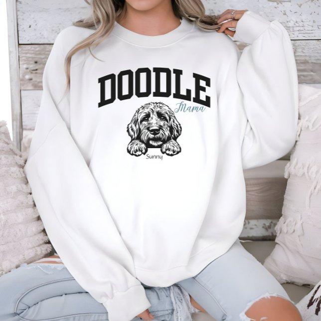 Camiseta College Varsity Estilo Script Doodle Mamãe (Criador carregado)