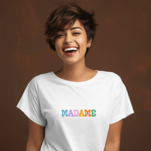 Camiseta colorida moderna fofa tipografia retrô