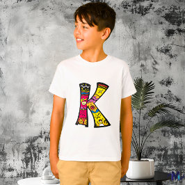 Camiseta Colorido e Divertido Monograma K Tribal e Estilo D