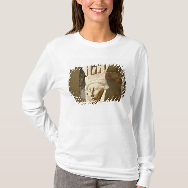 Camiseta coluna Hathor-dirigida, da capela de (Frente)