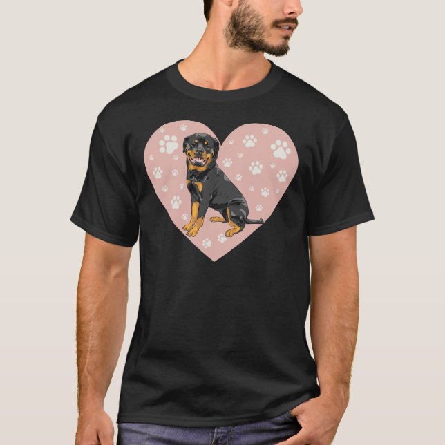 Camiseta Coluna Premium do Rottweiler com Coração Rosa (Frente)
