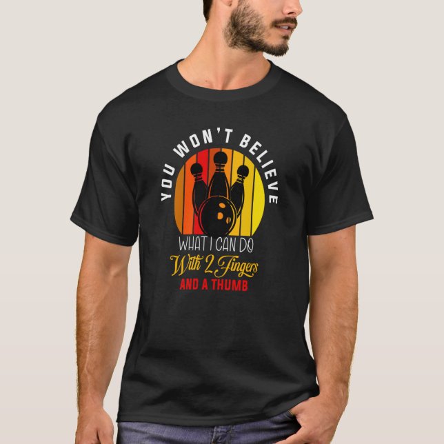 Camiseta Com 2 Dedos E Uma Boliche Do polegar (Frente)
